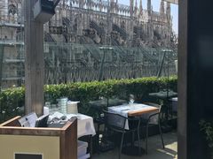 -文艺复兴百货(米兰大教堂广场店)