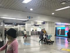 -陆家浜路(地铁站)