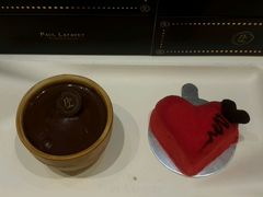 草莓心型慕斯-PAUL LAFAYET 法式甜品(国金中心商场店)