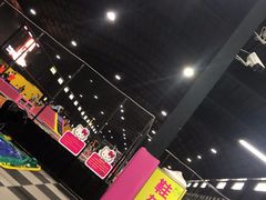 -嘿哟动霸CHUA·新潮玩运动娱乐中心·蹦床滑冰团建乐园