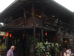 -Dash Teak House