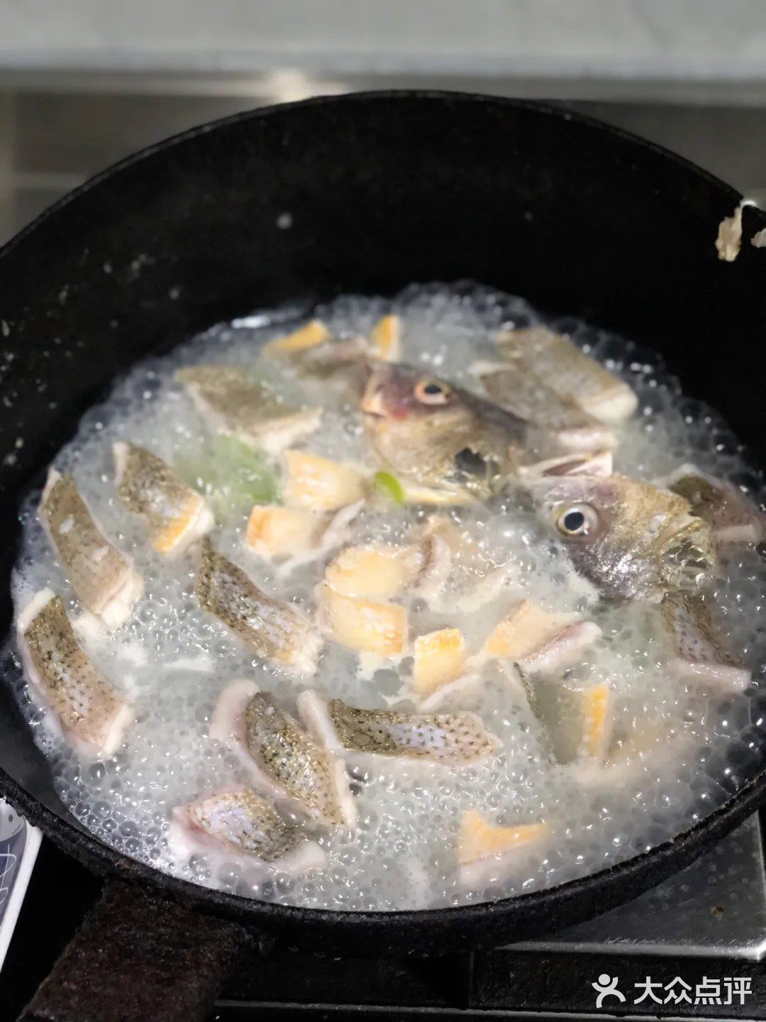 白灼黄鱼  轻烫片刻 鲜美细腻 原汁原味