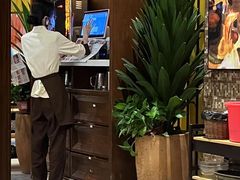 -润鼎四季(华发商都店)
