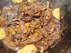 -鱼窝棚柴火铁锅炖(富山屯店)