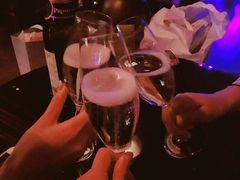 -大连君悦酒店 · VIVA(星海广场店)