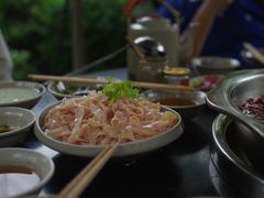 -茅草房·河畔园林火锅