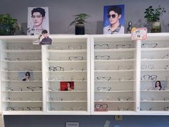 -天空之镜眼镜店蔡司依视路授权店(天通苑店)