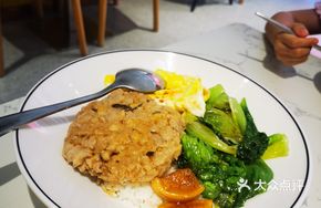Shiitake and Water Chestnut Pork Patty Steamed Rice