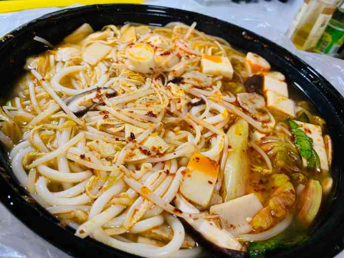 一品轩云南过桥米线(大伽美食城店)-"东第广场的四楼美食广场里面.