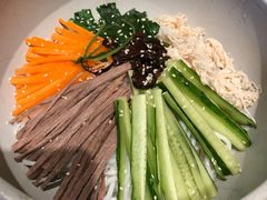 鸡丝凉米线-云海肴·汽锅鸡·云南菜(天山百盛优客店)