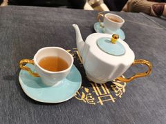-燕庭·纯燕窝·甜品下午茶(南京西路店)