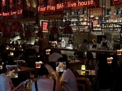 -FOUR PLAY BAR