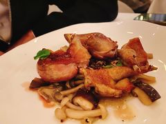 碳烤乳鸽，甜豆，旱金莲醋汁-Jean Georges