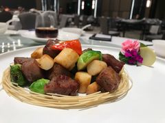 -千灯盛汇·头牌粤菜(致越优城店)