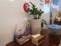 -猪脚洪隆江猪脚饭