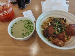 -佬钱湾仔(衣裳街店)