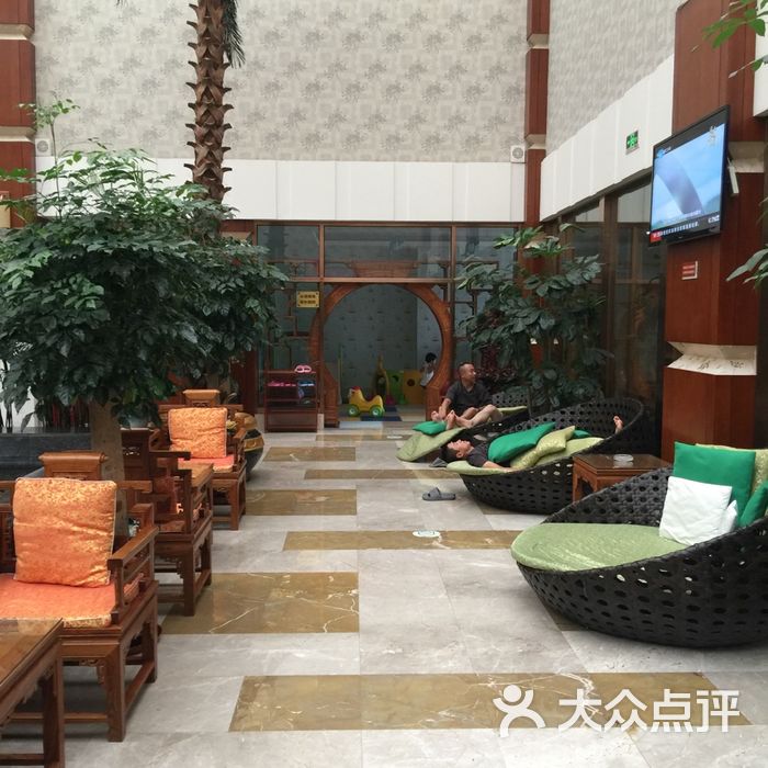 九龙潭温泉洗浴会馆