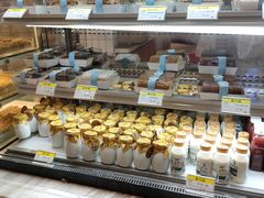 面包甜点陈列柜-老大昌(淮海中路店)