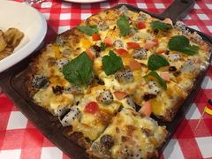 -1886德国汽车餐厅(外滩十六铺码头店)