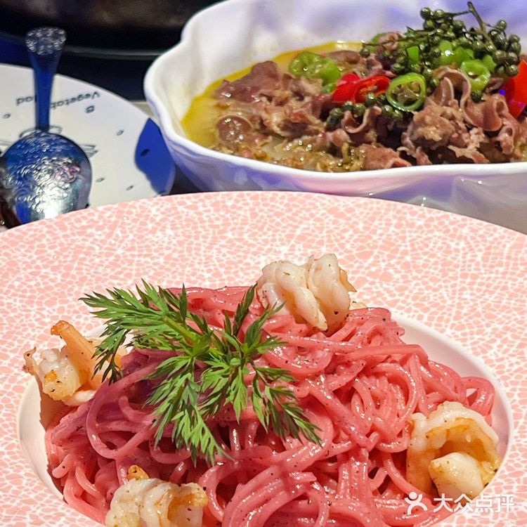 这家餐吧，竟然有沈阳最大的酒廊🤯