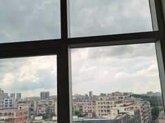 -英伦精选酒店(深圳宝安石岩地铁站店)