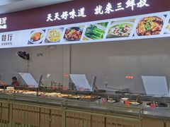 -小昆山服务区-停车场