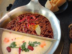 -湊湊火锅·茶憩(南京东路悦荟店)