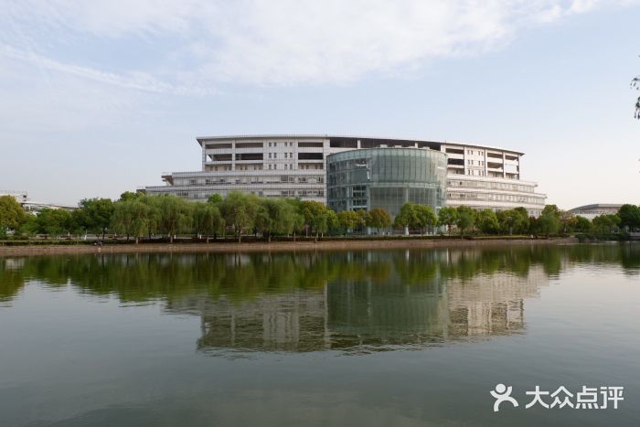 南京财经大学（仙林校区）-图书馆图片