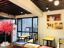 -唯一旅拍·颂当代影像艺术中心(上城店)