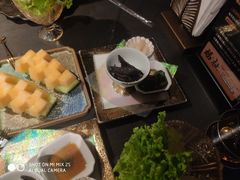 -铭牛烧肉·和牛海鲜自助(高新月牙湖店)