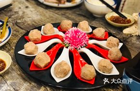 Hand-Beaten Goose Meat Balls
