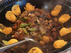 东北溜达鸡-妈妈家铁锅炖(景诚园综合楼店)