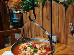 -老滇山寨•云南特色菜•地方菜•民族风情歌舞表演(金碧店)