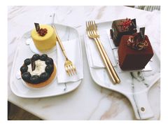 -UNI UNI(环亚凯瑟琳店)