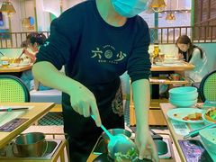 -六少·猪肚包鸡火锅(卓悦INTOWN店)