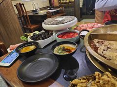 -沸炉重庆老火锅(军事博物馆店)