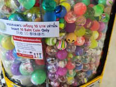 -席娜卡琳火车铁道夜市