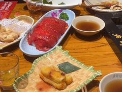 -老牌坊云南鱼豆花火锅(哈西万达店)