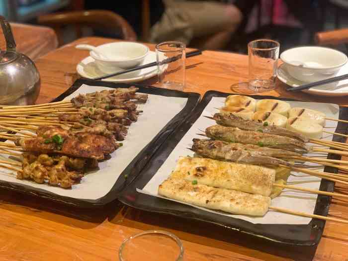 康康谷还是第一次去,确实感觉夜宵基因很足店面不大,服务很热情这点要