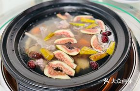 Fresh Fig-Infused Orchard Chicken
