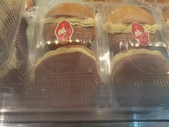 -白玉兰食品甜凤店(合生汇店)
