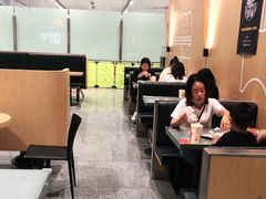 大堂-麦当劳(北京大兴机场二层国内到达(安检外)店)