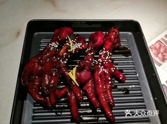 菜式口味偏甜，适合喜爱吃甜食的朋友