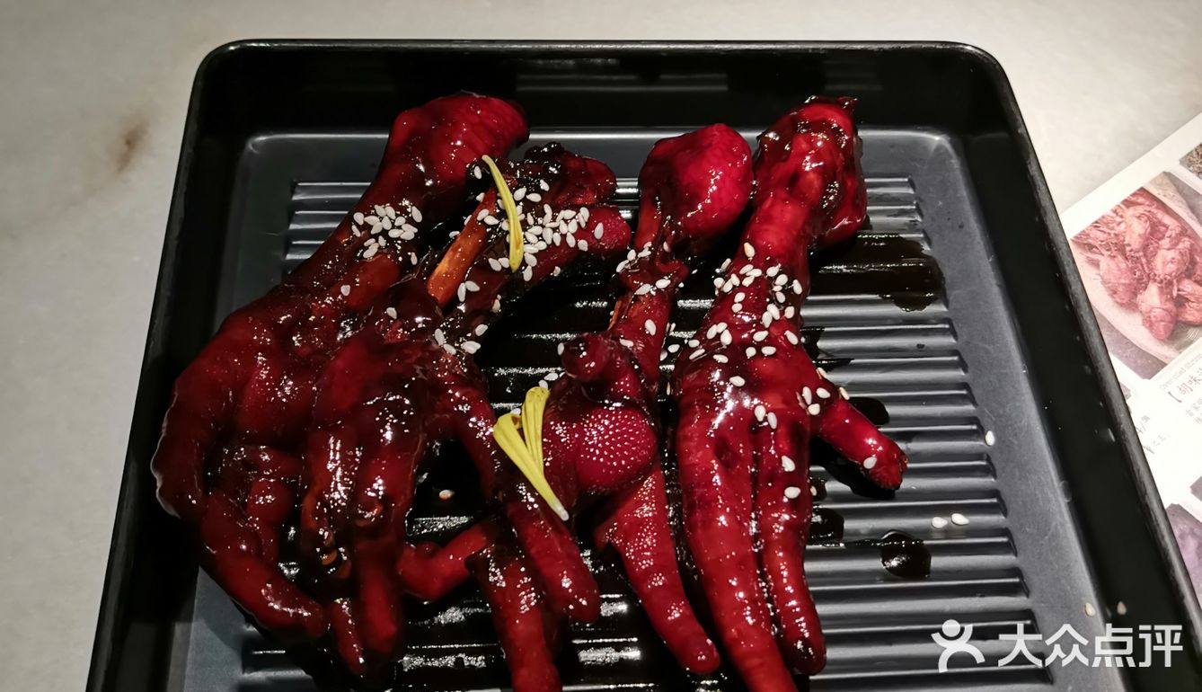 菜式口味偏甜，适合喜爱吃甜食的朋友