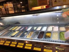 -莓园冰淇淋店