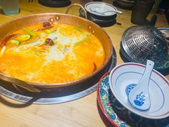 -洱火云南酸菜牛肉火锅(石景山当代商城店)
