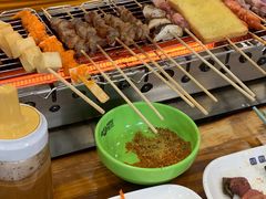 -哈尔滨小酒馆·鲜肉现穿自助烧烤(康新花园店)