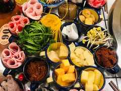 -强盅盅重庆市井火锅店(中央大街店)