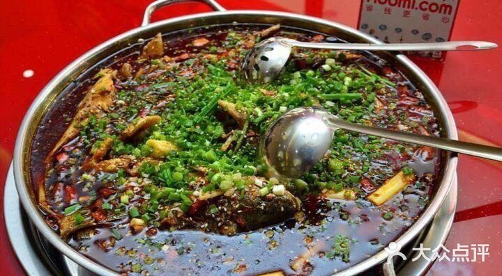 在邮亭就可以吃到正宗的鲫鱼