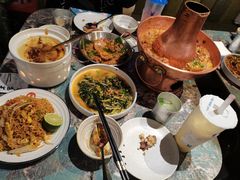 土司铜锅油焖鸡-浩海火燒雲傣家菜(静安芮欧店)